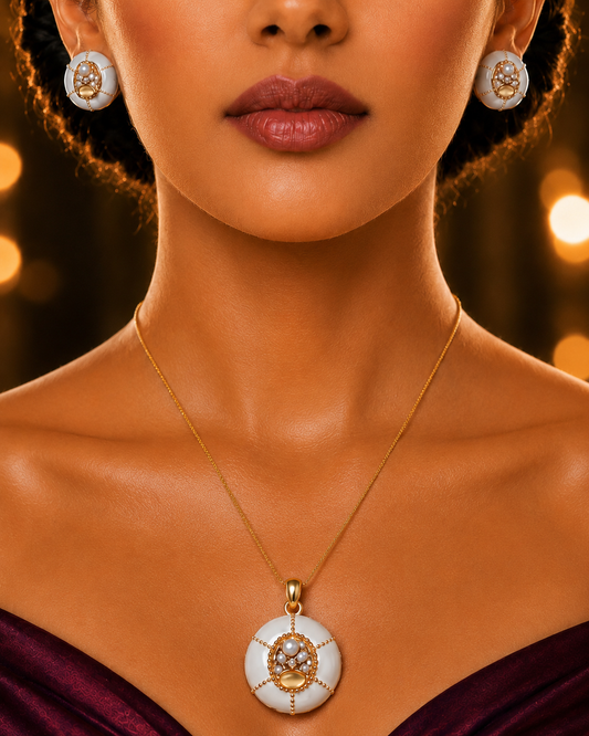 SORVE Pearl White Pendant Set – Luxury Gold Jewelry