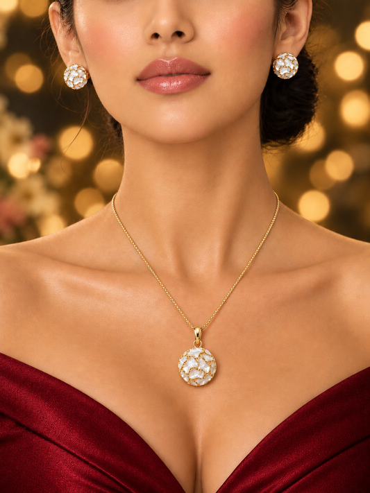 SORVE Pearl Cluster Gold Finish Pendant & Earrings Set