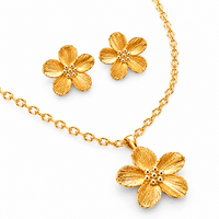 SORVE Golden Floral Pendant Necklace Set