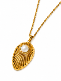 SORVE Gold Leaf Pearl Pendant Necklace