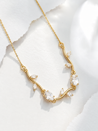 SORVE Elegant Diamond Style Necklace – Premium Gold Vine Design