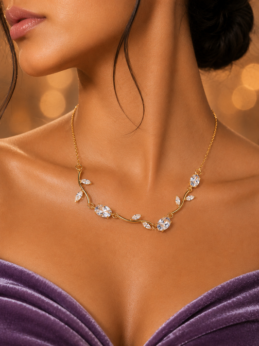 SORVE Elegant Diamond Style Necklace – Premium Gold Vine Design