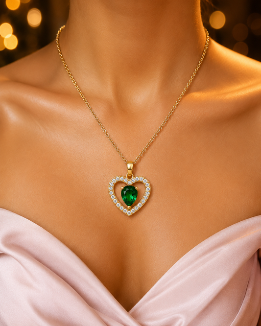 SORVE Green Heart Crystal Necklace – Elegant Gold Pendant